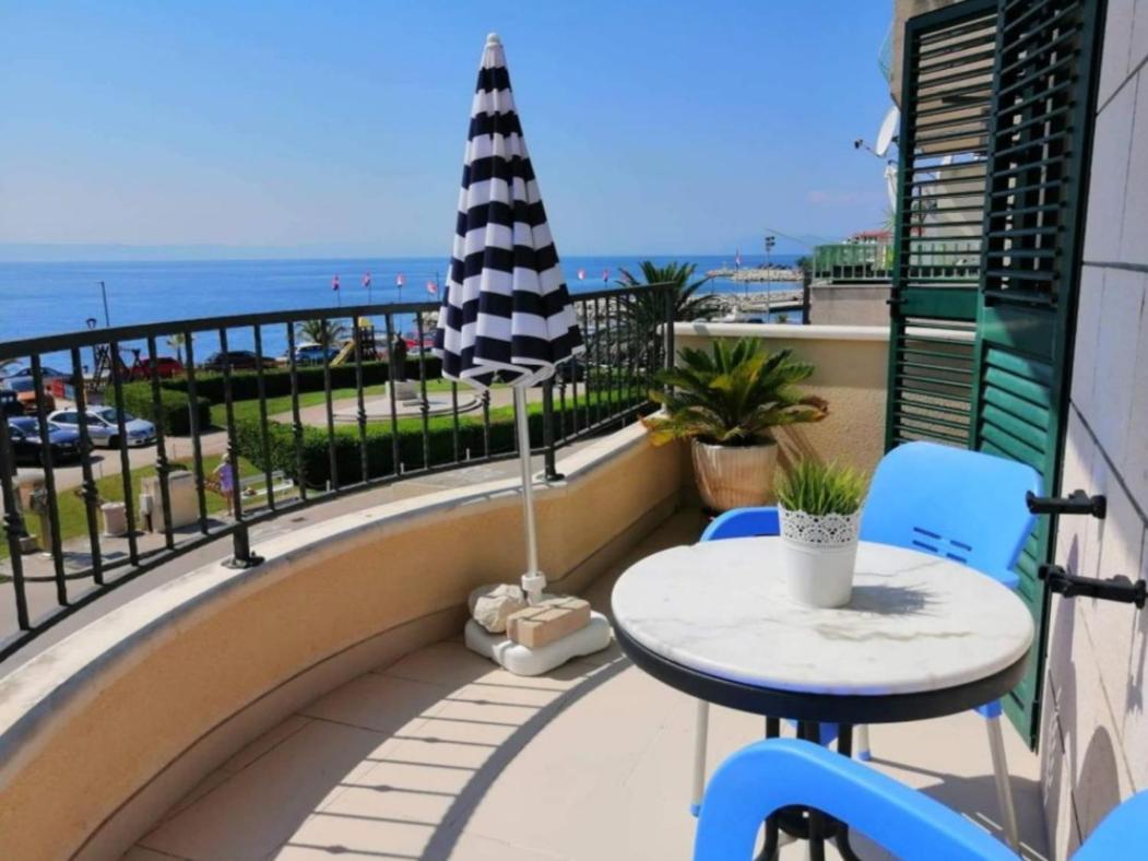 פודגורה Apartment Dalma מראה חיצוני תמונה