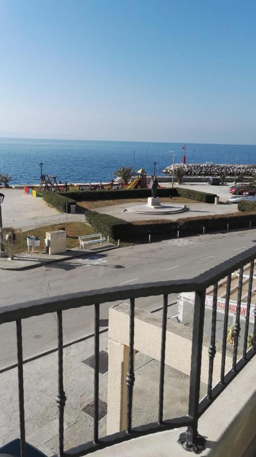 פודגורה Apartment Dalma מראה חיצוני תמונה